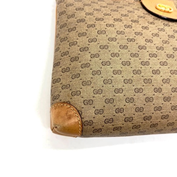 Gucci Tan Monogram Shoulder Bag - Picture 6 of 16